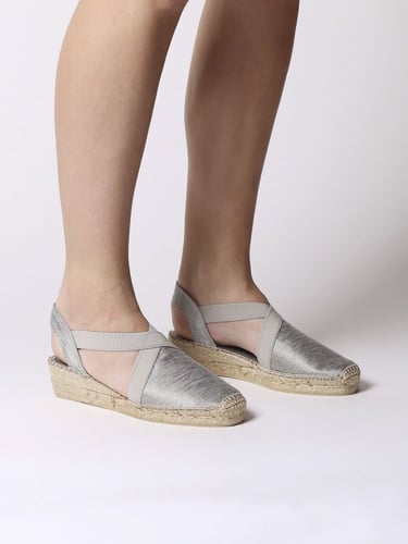 VIC - صندل فضي