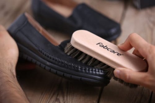 فرشاة لتنظيف الأحذية