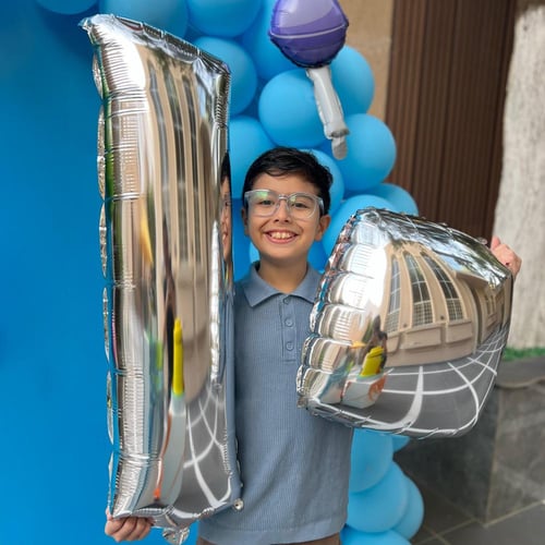 مجموعة عيد ميلادي غير