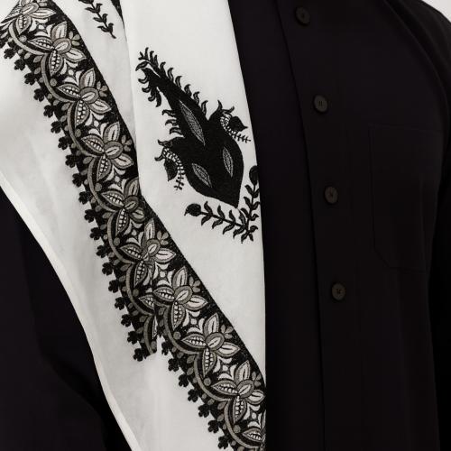 غترة بروجيه شتوي مطرز أسود