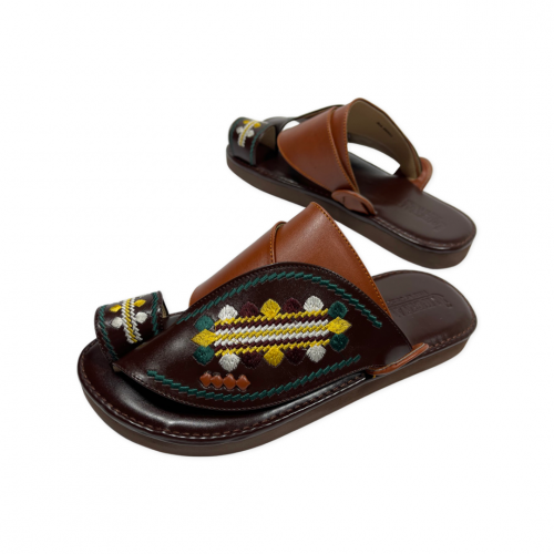 حذاء خليجي بني