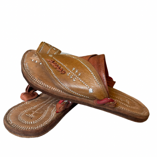 حذاء خليجي مطرز