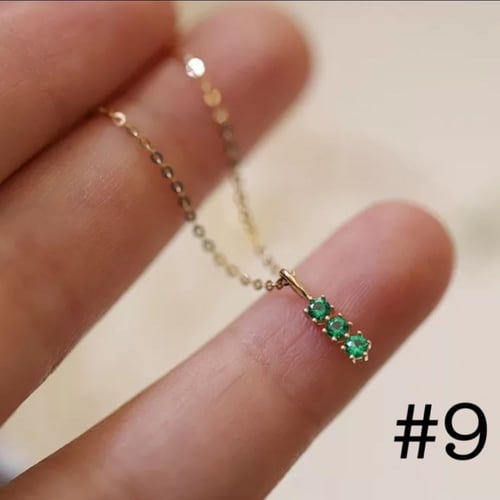 قلادة بشعار خرز