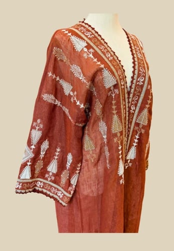 بشت نسائي لينن نجفي