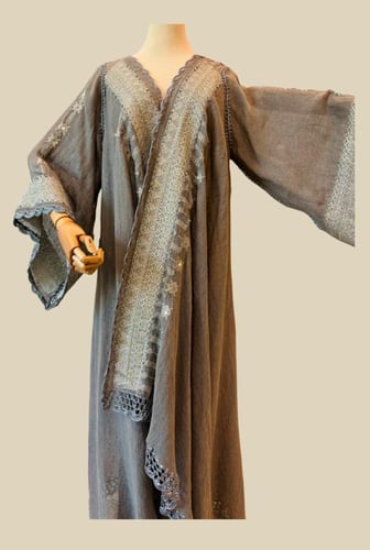 بشت نسائي لينن نجفي