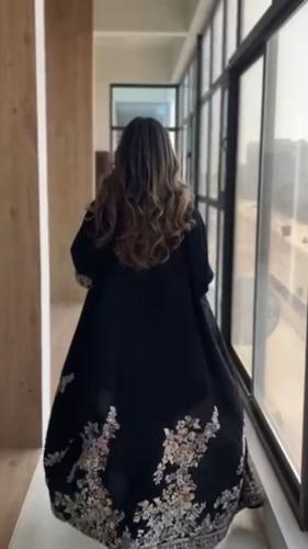 عبايه قماش كتان لمار مع تطريز ملون