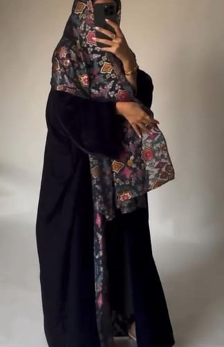 عبايه مخمل جهتين