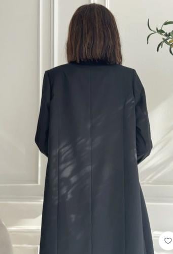 عبايه قماش لمار كتان واقف مع تطريز بلون الذهبي وطر...