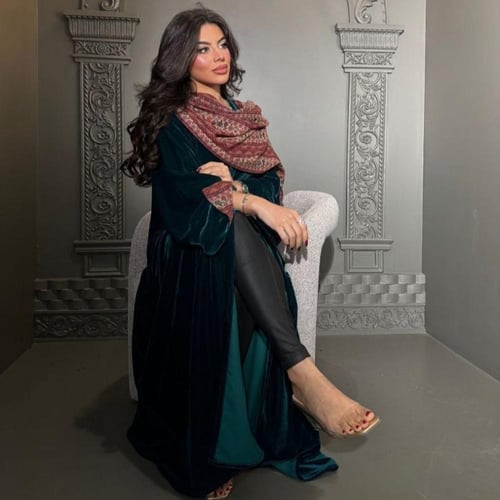 عبايه مخمل مع شال كشميري