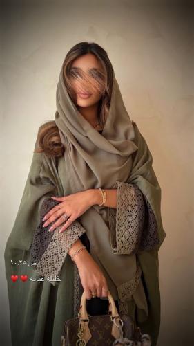 Chiffon abaya with bird design and a matching head...