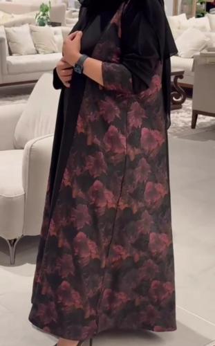 عبايه عمليه بكلفه الورده