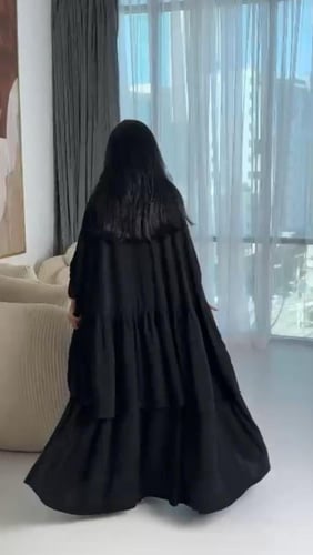 عبايه بشت طبقتين بقماش سوبر ندى كوري مع طرحه