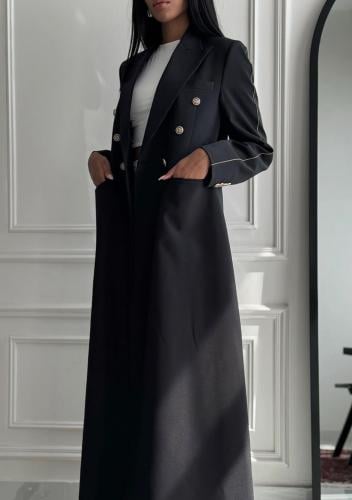 بليزر رسمي مع تدخيله بلون البيج مع طرحه خفيفه