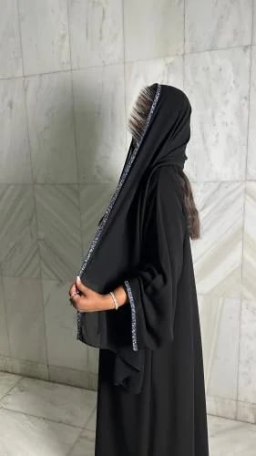 عباية كريب ملكي مع تطريز