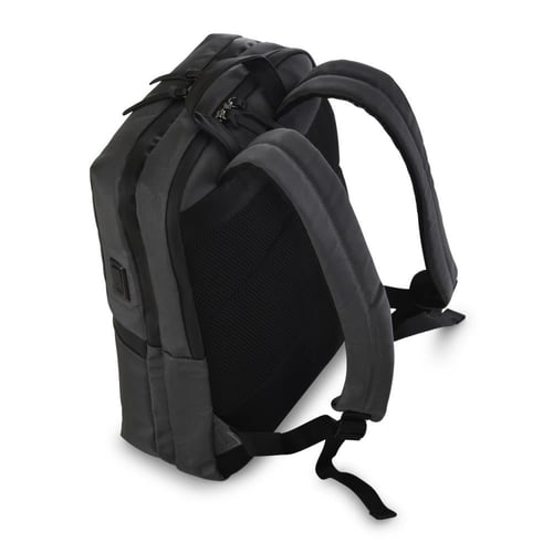 شنطة ظهر من ماجلان