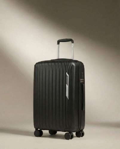 شنطة سفر مـن ماجلان مقـاس 20 إنـش