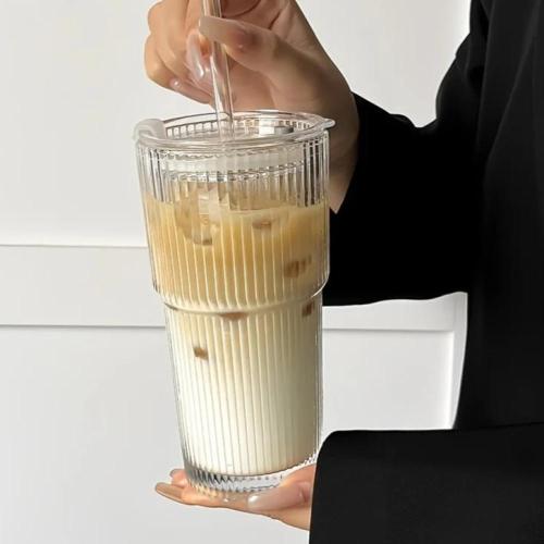 كوب قهوة شفاف