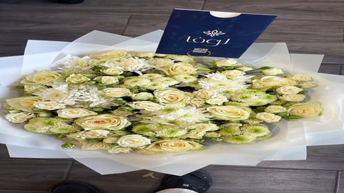 باقة مكس بيبي روز