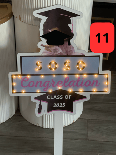 لوحات التخرج مع الاضائة