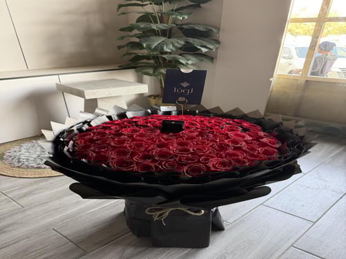 باقة الجوري الاحمر