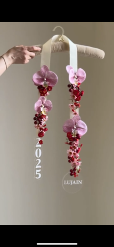 عقد متميز 2025