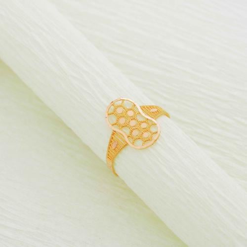 خاتم ذهب صافي عيار 21 ، الوزن ( 1 ) جرام تقريباً