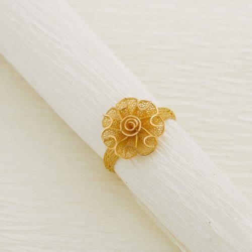 خاتم ذهب صافي عيار 21 ، الوزن ( 1.63 ) جرام تقريبا...