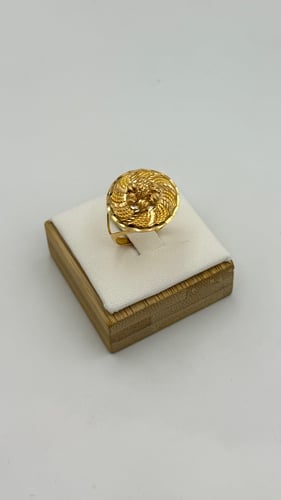 Pure 21-karat gold ring weight (3.50)