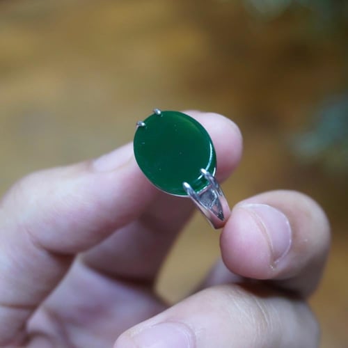 خاتم ملكي اخضر بمقبض فضة