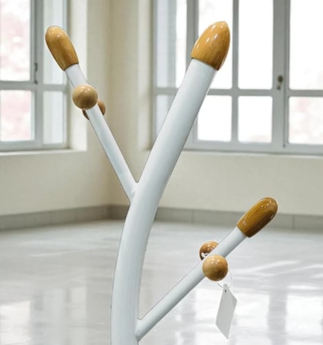 شماعة ملابس بتصميم عصري