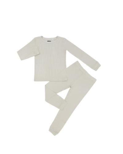 بجامة خضراء بأكمام طويلة