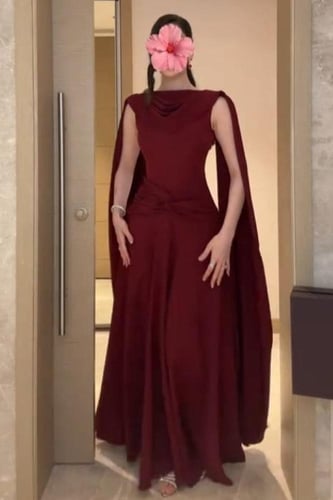 فستان احمر ناعم
