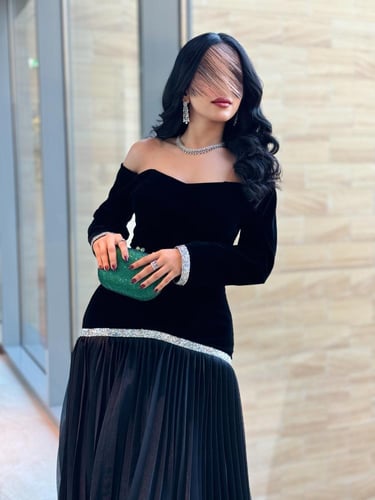 فستان سهره اسود باكمام