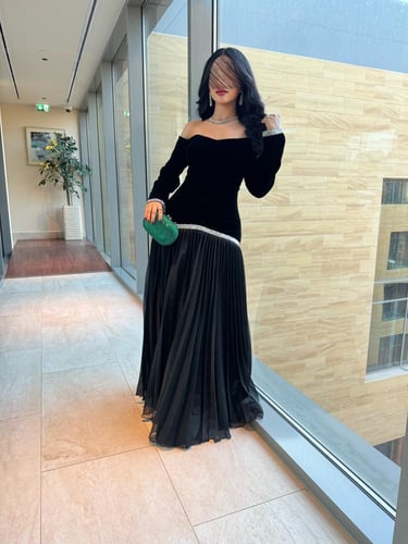 فستان سهره اسود باكمام