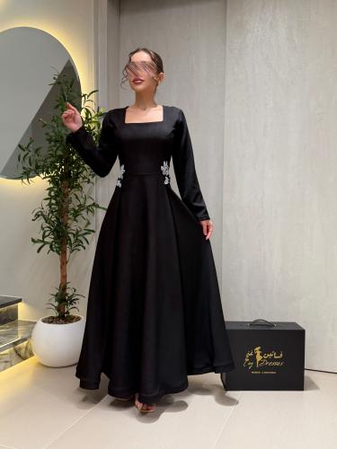 فستان اسود ناعم