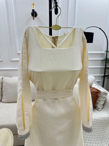 فستان ناعم وانيق