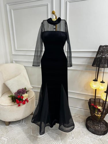 فستان اسود ناعم