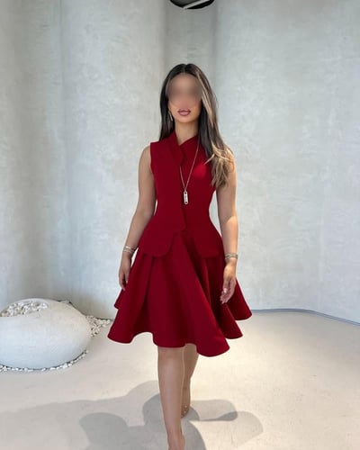 فستان احمر انيق