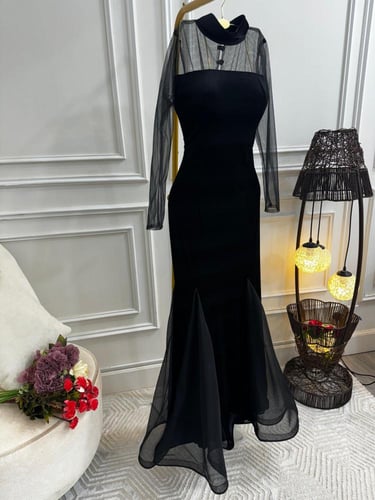 فستان اسود ناعم