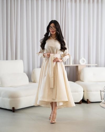 فستان ناعم وانيق