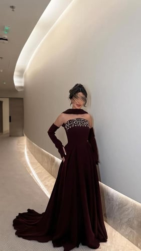 فستان سهره عودي دبل كلوش مع شال