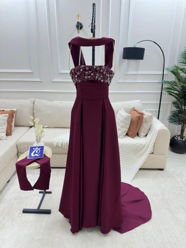 فستان سهره عودي دبل كلوش مع شال