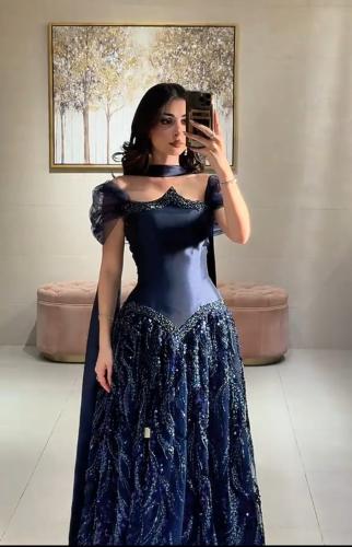 فستان كحلي فخم