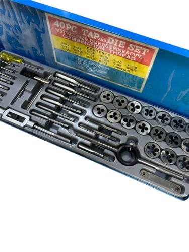 طقم فتح سن ياباني 40 قطعه بالإنش AR00246