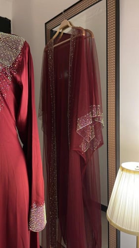 مخور + بشت عنابي رقمه 1