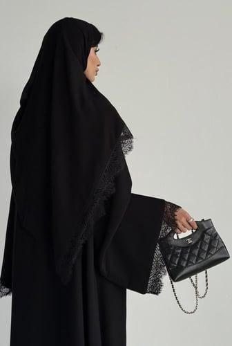 كريب كوري مع دانتيل