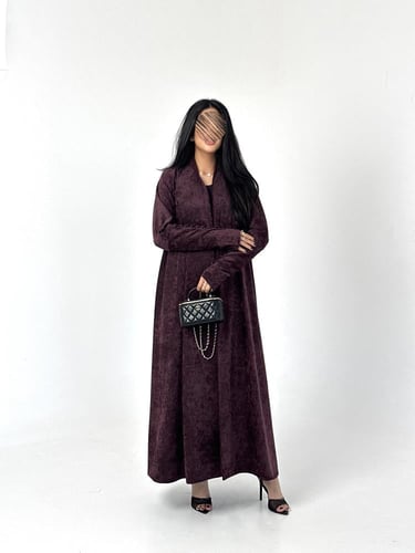عبايه قطيفه باللون العنابي