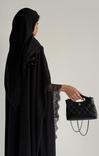 كريب كوري مع دانتيل