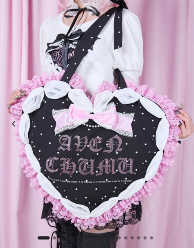 Ancenchumu Love heart's cake tote bag