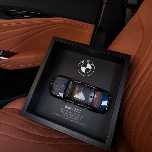 BMW 735I (NAVY)